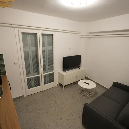 The Extravagant In Pagkrati, Near Stadium Athens