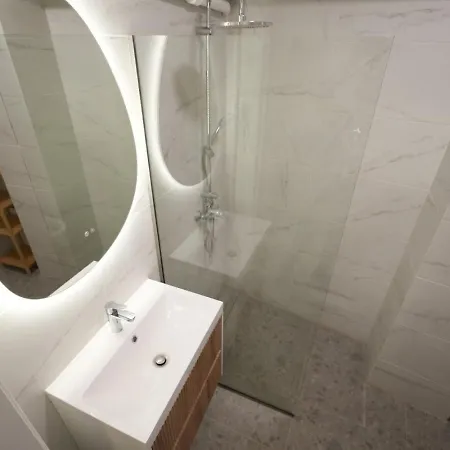 Apartment The Extravagant In Pagkrati, Near Stadium Athens